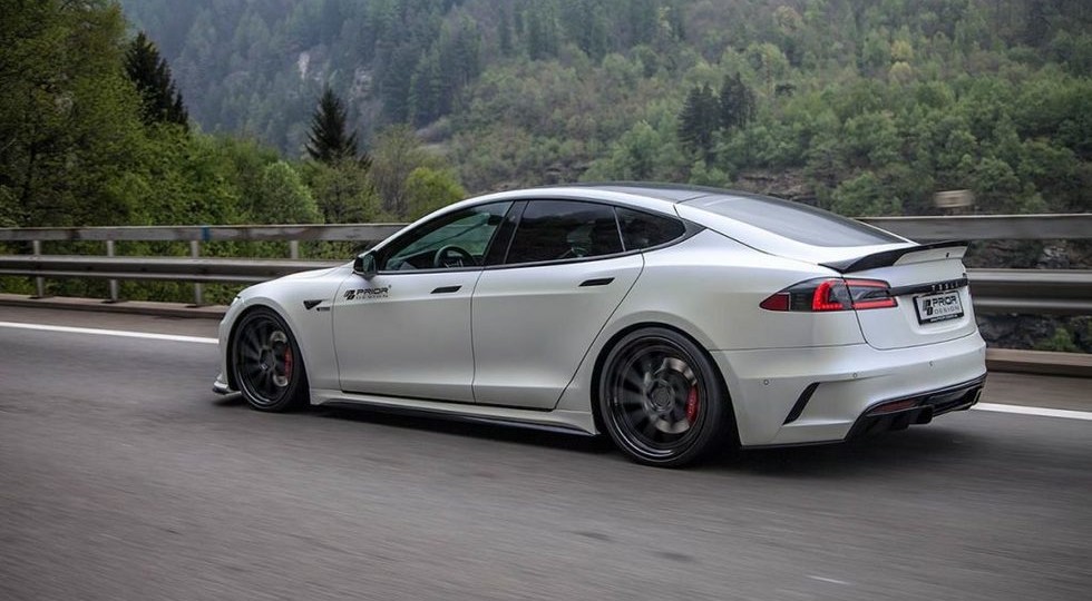 Фирма Prior Design представила доработанный седан Tesla Model S