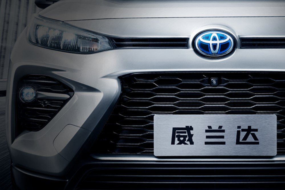 Toyota анонсировала дебют нового кроссовера на базе RAV4