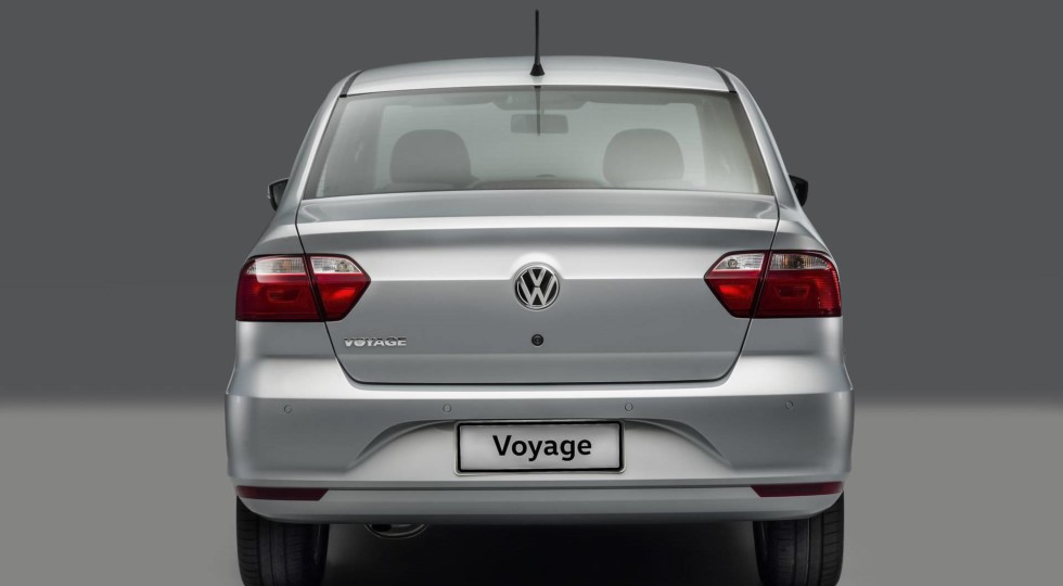 Volkswagen обновила бюджетный седан Voyage и хэтчбек Gol