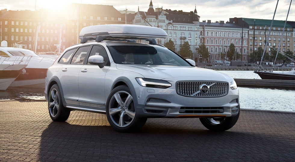 Названы рублевые цены на спецверсию Volvo V90 Cross Country Ocean Race