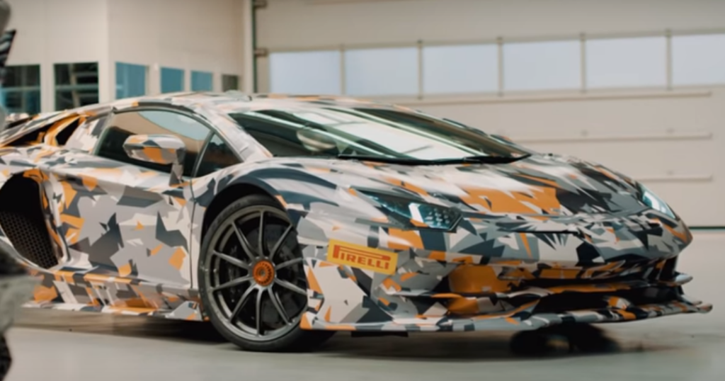 «Заряженный» Lamborghini Aventador SVJ показали на видео‍