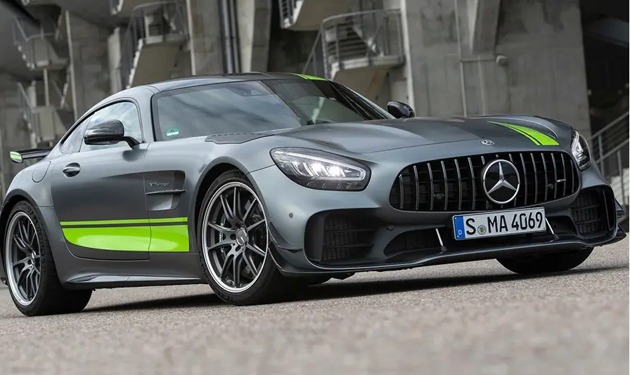 Трековый Mercedes-AMG GT R Pro оценили почти в 200 000 долларов