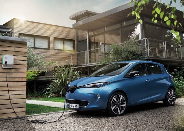 Более мощную версию электрокара Zoe‍ представит Renault