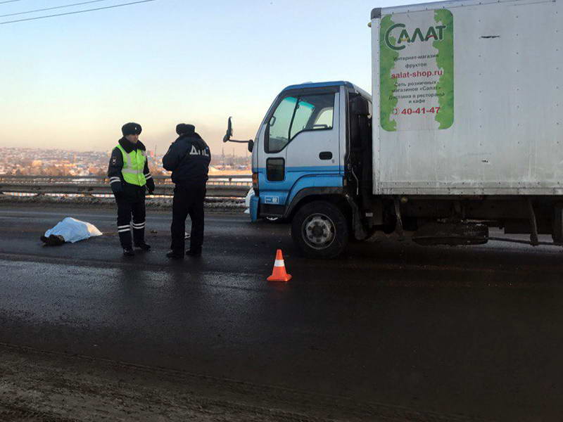 Пьяную женщину-пешехода сбили на Иннокентьевском мосту в Иркутске