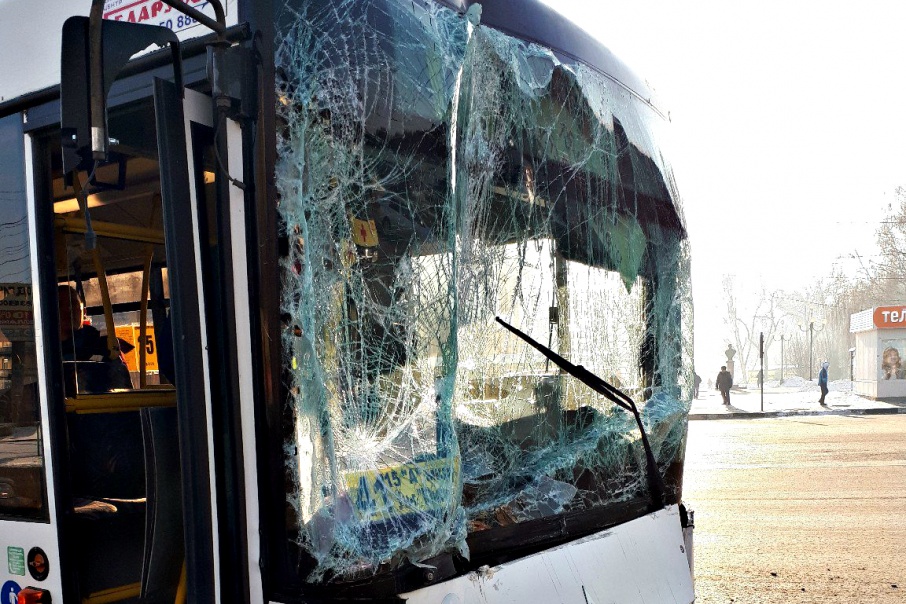 Протаранила пассажирский автобус грузовая «Газель» в Самаре