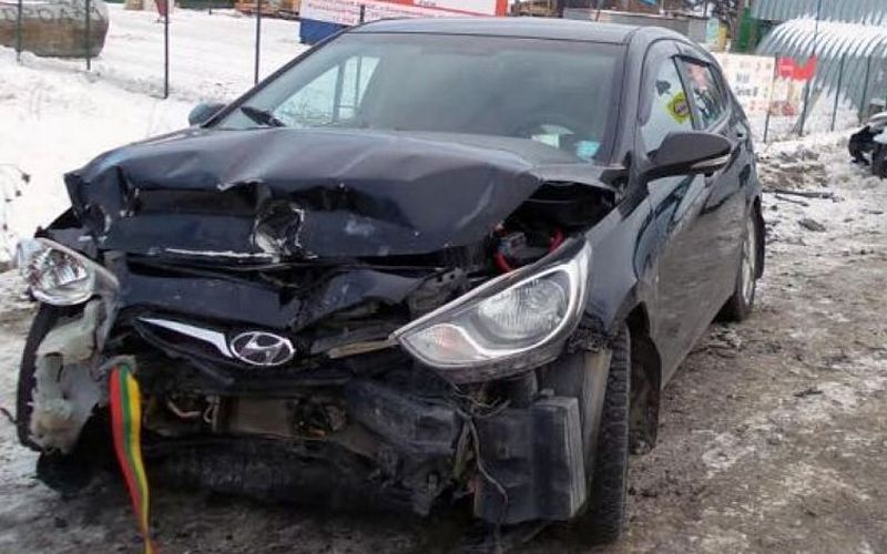 В Брянске 64-летний водитель пострадал в лобовом ДТП двух иномарок