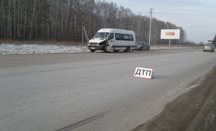 Водитель пассажирского автобуса жестко протаранил легковушку‍ в Башкирии