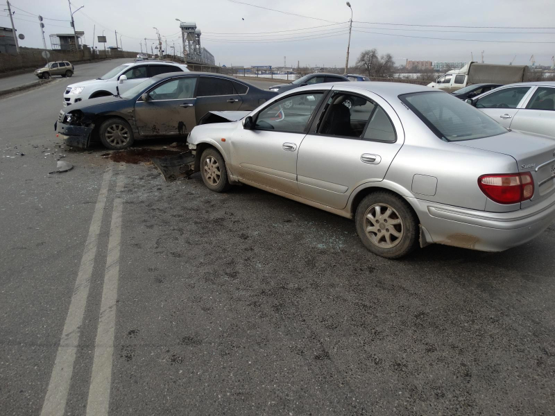 Авария с пострадавшими произошла в Астрахани на Старом мосту