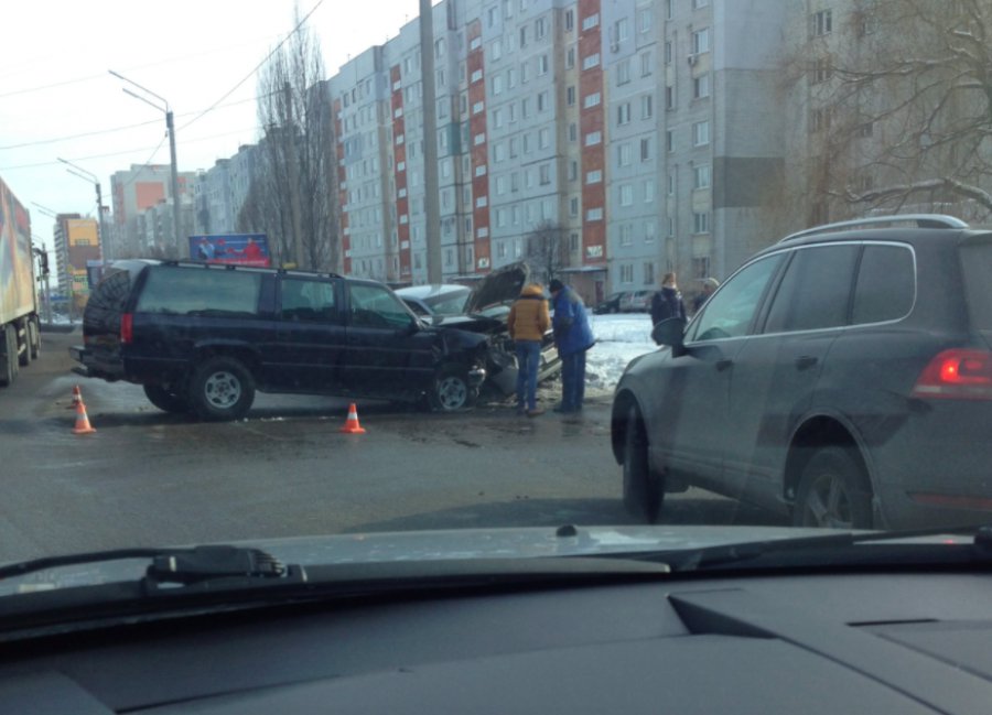 28-летняя девушка пострадала в ДТП на улице Бурова в Брянске