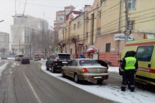 Ребенок пострадал в серьезном ДТП с внедорожником на улице Маяковского