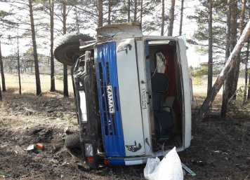 Страшная авария с двумя КамАЗами в Карымском районе унесла жизнь водителя