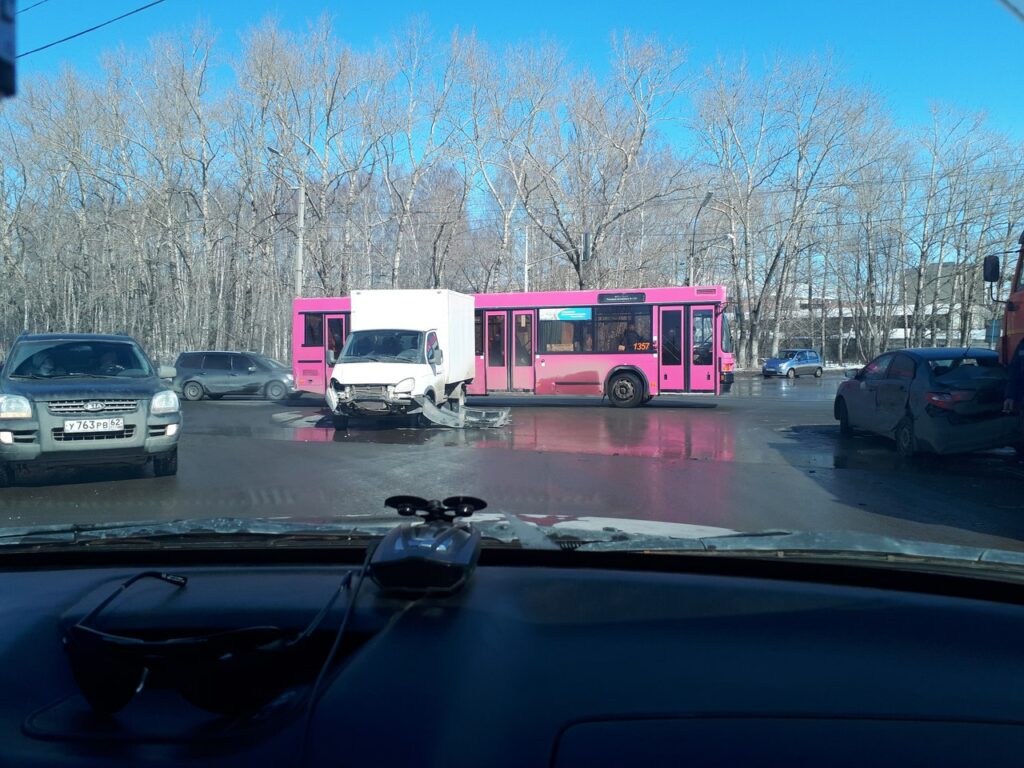 Массовое ДТП случилось в Рязани на Куйбышевском шоссе