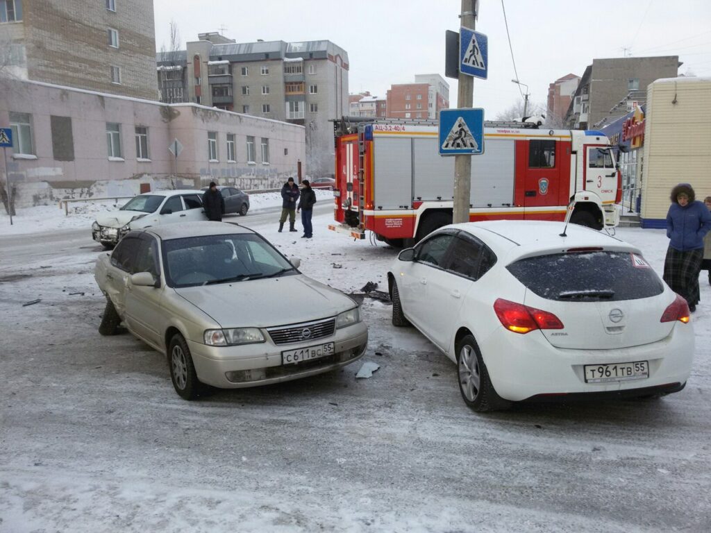 Смертельное ДТП в Омске на улице Стальского, погиб пассажир иномарки‍