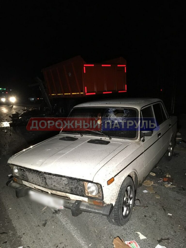 Водитель "КамАЗа" скончался в жутком ДТП в Башкирии с фурой и «ВАЗом»