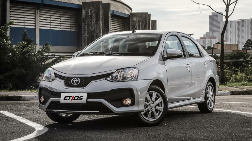 Обновления получит самый бюджетный седан Toyota Etios