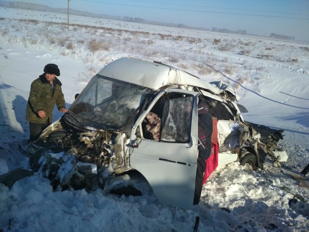 Авария в Алтайском крае с поездом