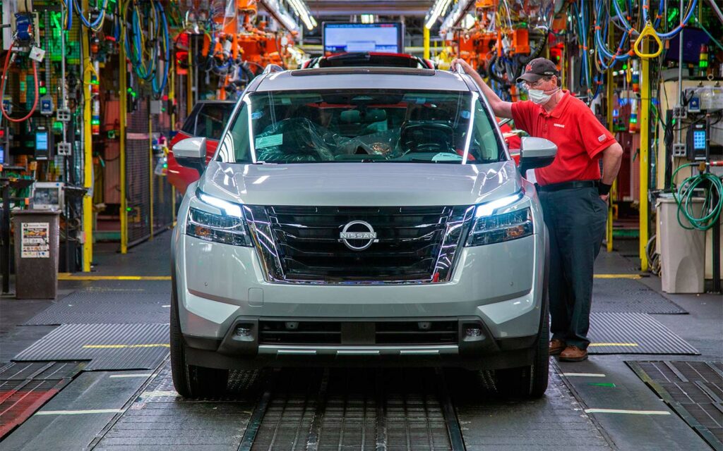 Началось производство нового поколения внедорожника Nissan Pathfinder для рынка РФ