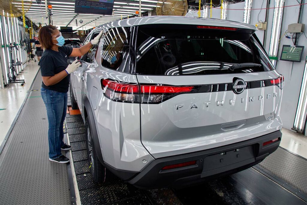 Началось производство нового поколения внедорожника Nissan Pathfinder для рынка РФ