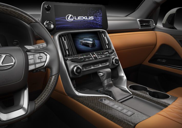 С 1 февраля 2022 года в РФ стартовал прием заказов на внедорожник Lexus LX нового поколения