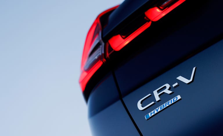 Honda опубликовала тизеры нового CR-V 2023 модельного года