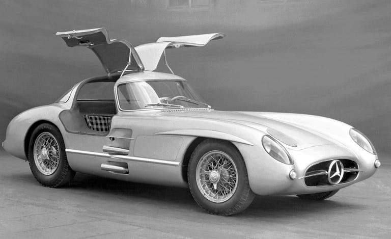 Mercedes-Benz на аукционе в Германии на аукционе продал автомобиль 300 SLR Uhlenhaut за 135 млн евро