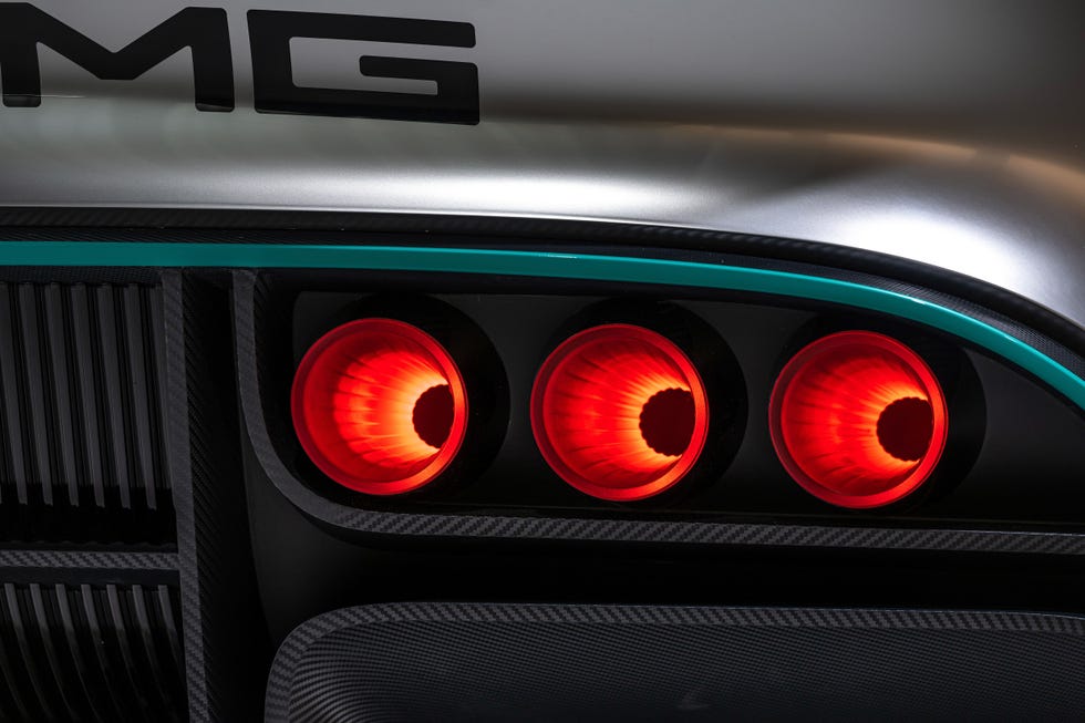 Компания Mercedes-Benz показала новый электрический концепт-кар Mercedes Vision AMG