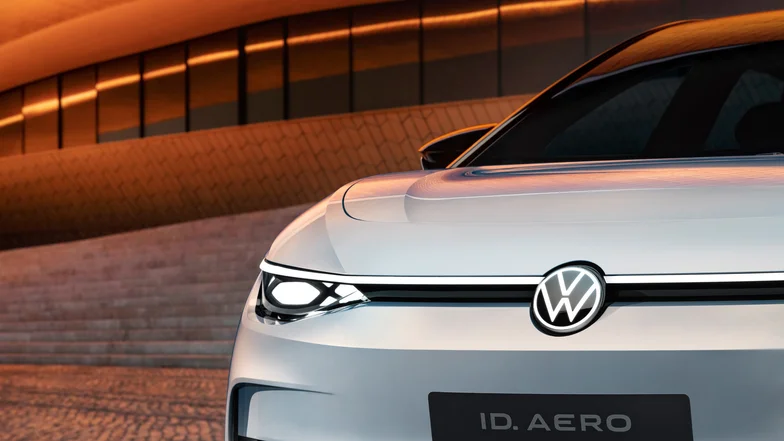 Компания Volkswagen представила прототип электрического седана ID.Aero