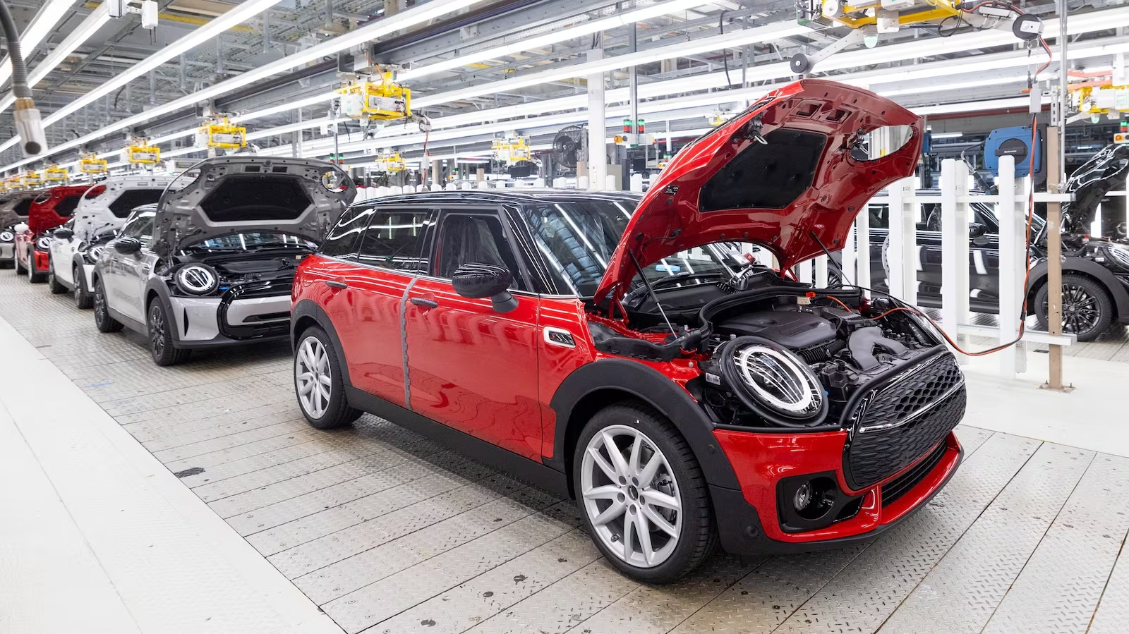 BMW пересматривает сроки начала производства электромобилей Mini в Великобритании