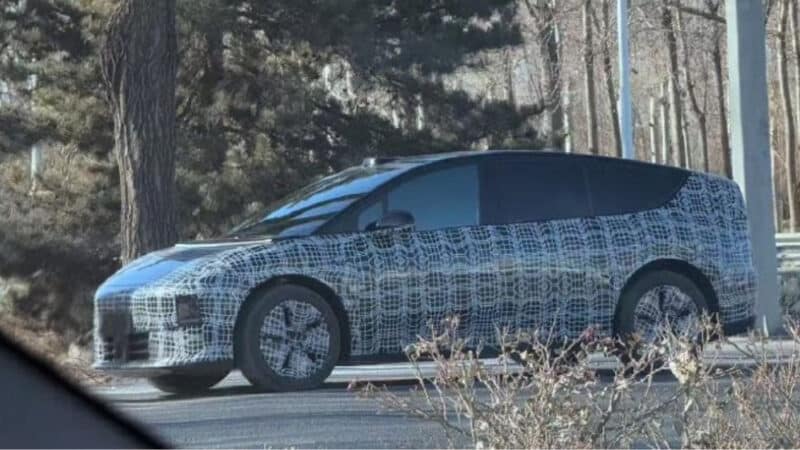 Li Auto готовит выход флагманского электрокроссовера i8 на рынок Китая