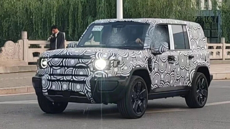 Chery представила гибридный кроссовер iCar V27 с дизайном в стиле G-Class