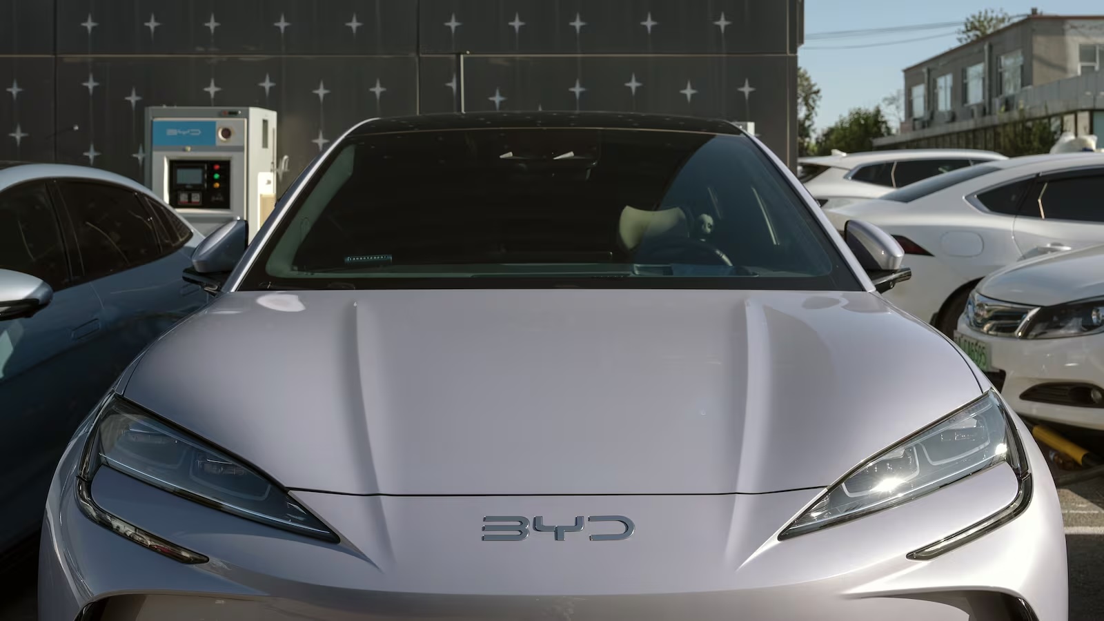 BYD считает длительную ценовую конкуренцию в автосекторе КНР нежизнеспособной