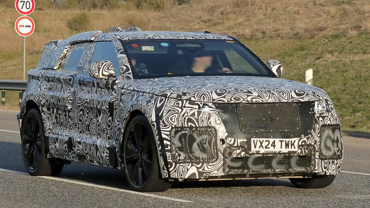 Новый среднеразмерный Range Rover получит электропривод и обновленный дизайн