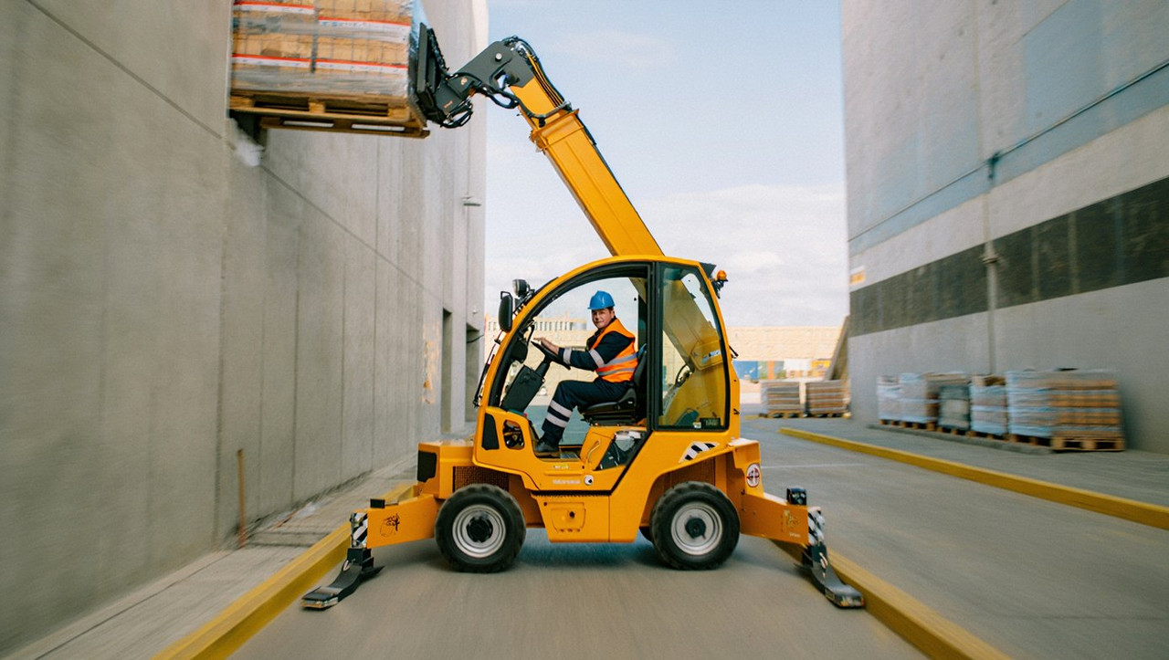 Почему телескопические погрузчики становятся популярнее автокранов на стройках