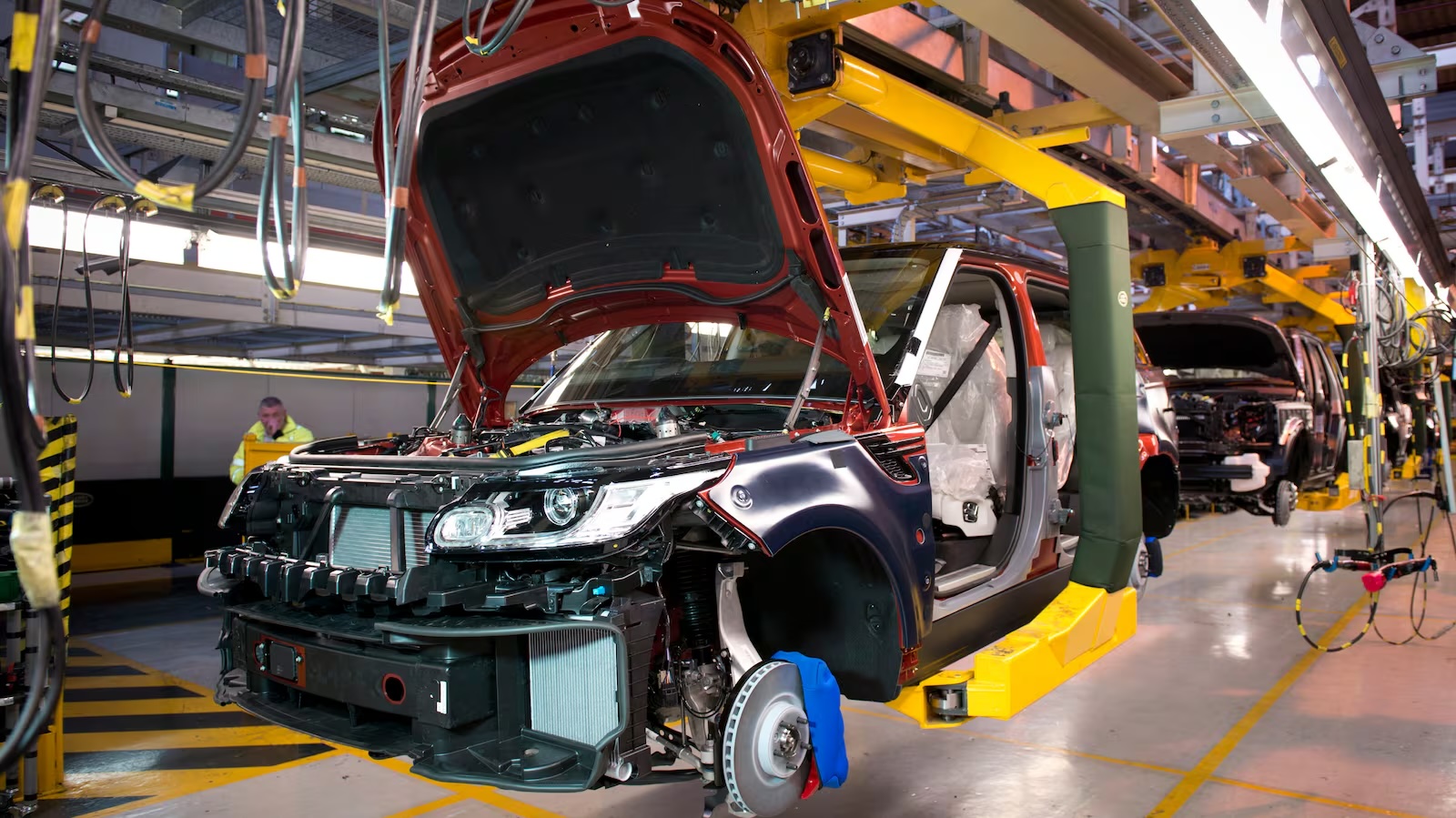 Jaguar Land Rover теряет до £72 млн в день из-за кибератаки
