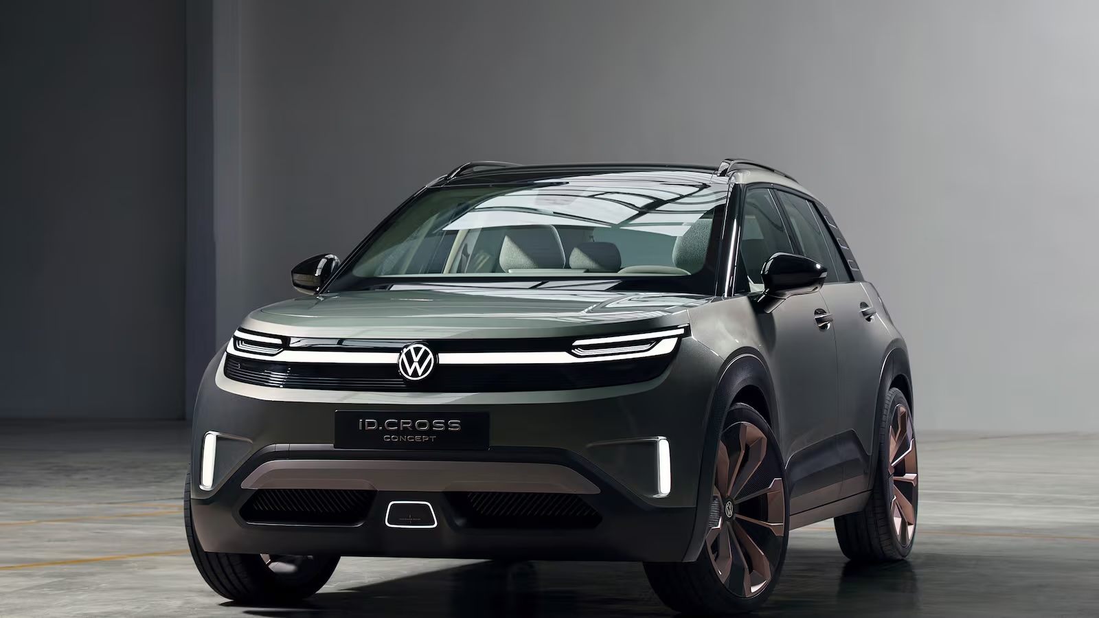 Volkswagen показал ID Cross с ретро-элементами для компактного электросуба