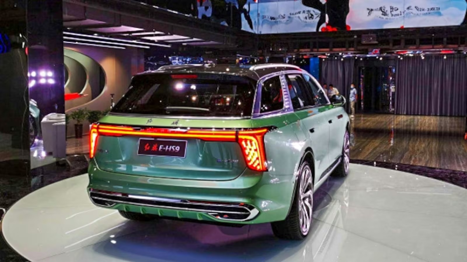 Hongqi планирует выпустить 15 моделей электромобилей и гибридов в Европе к 2028 году