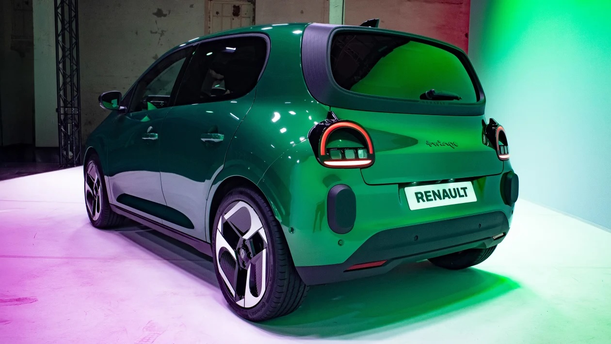 Renault представила новое электрическое Twingo — стильный городской хэтчбек по доступной цене