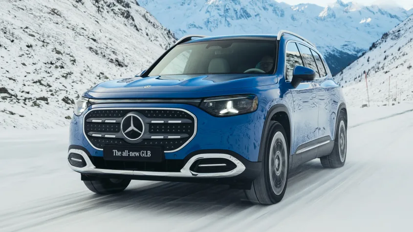 Новый Mercedes GLB представлен с увеличенным пространством и гибридными опциями
