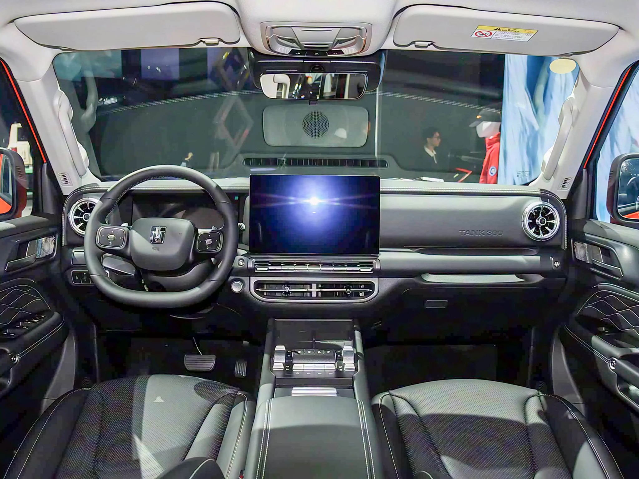 GWM представила ограниченную серию внедорожника Tank 300 Polar Edition
