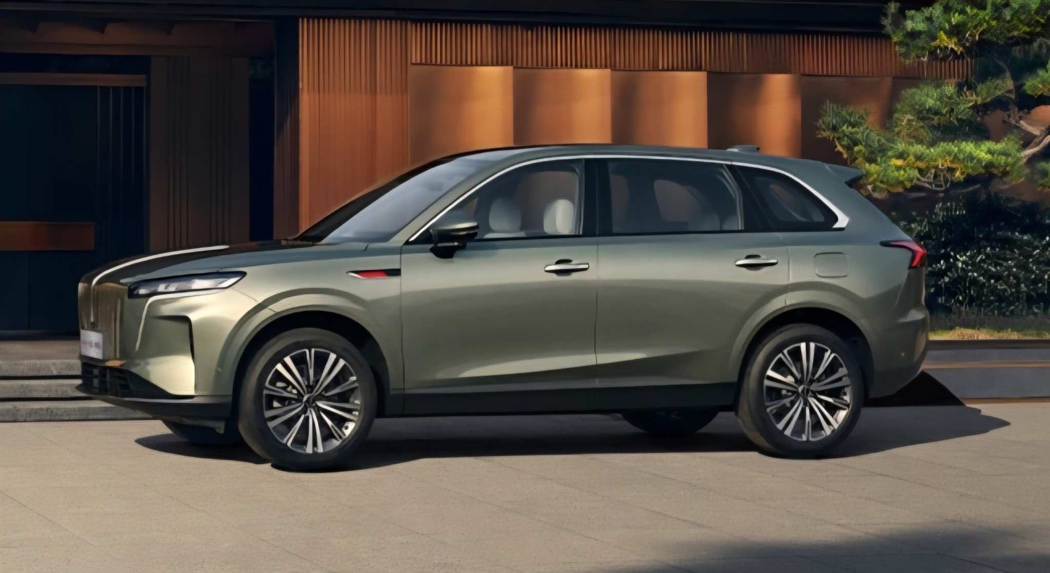 Hongqi HS6 PHEV установил новый мировой рекорд по пробегу без подзарядки в холоде