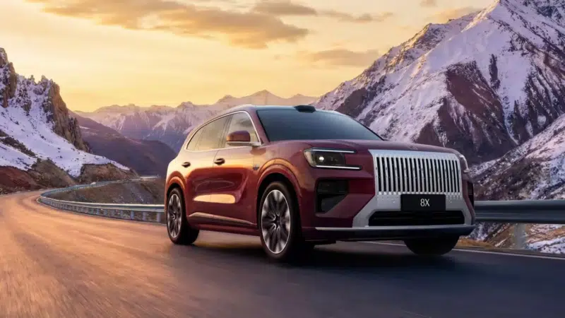 Zeekr показал интерьер гибридного внедорожника 8X перед запуском