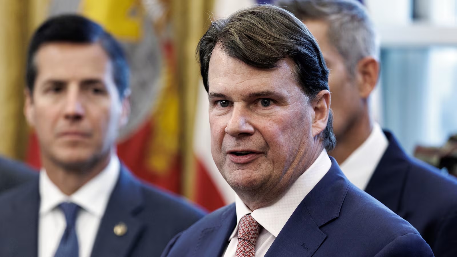 Глава Ford предупредил о рисках допуска китайских авто на рынок США