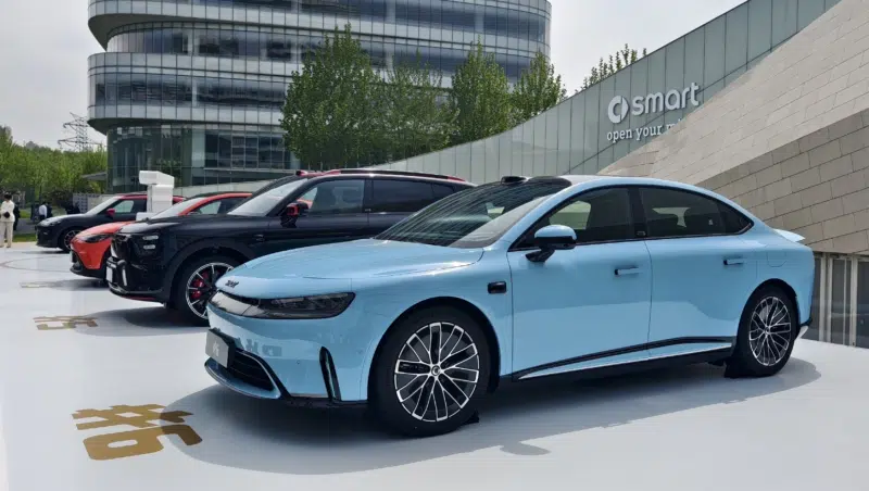 Smart #2 дебютировал с запасом хода 400 км и заявлением о конкурентах