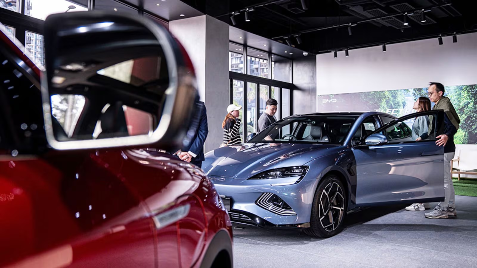 Сенаторы демократы призвали запретить доступ китайских авто на рынок США