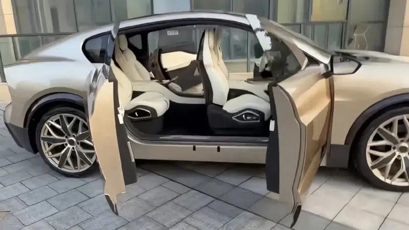 В Китае показали интерьер прототипа электрического SUV Dreame Nebula 01X