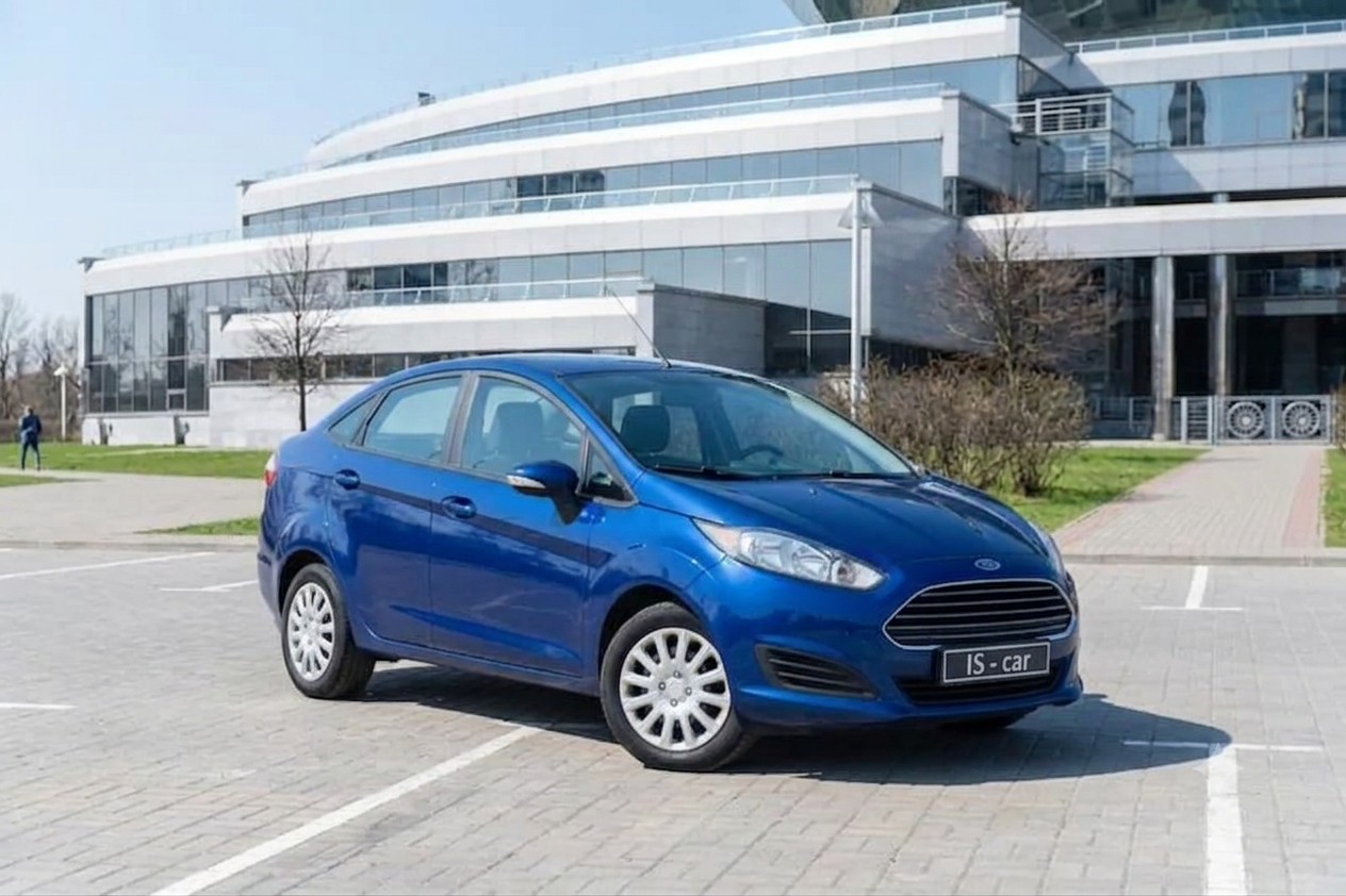 Ford Fiesta Sedan
