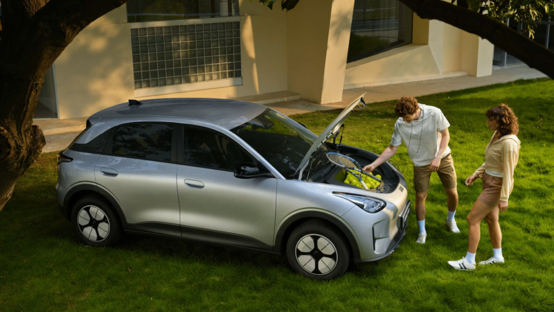 Электрический хэтчбек Geely E2 начал прием заказов в Европе по цене от 22 490 долларов