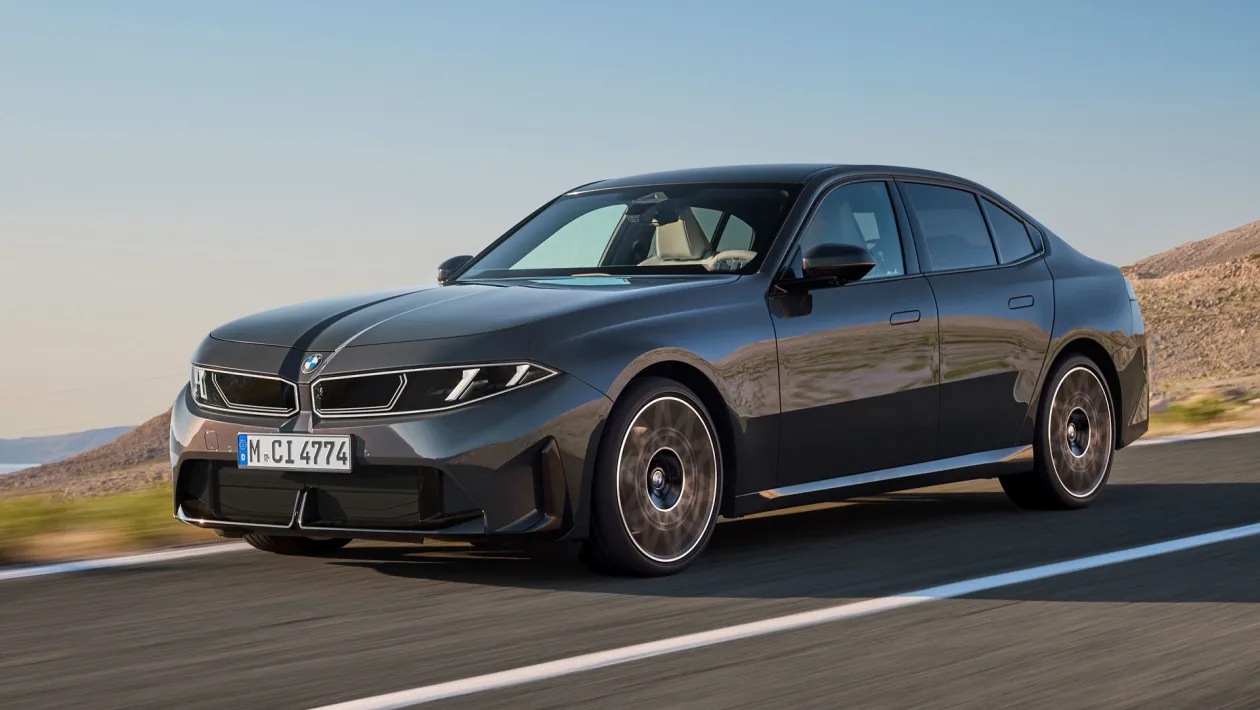BMW представила новую 3 Series с бензиновыми моторами и дизайном i3