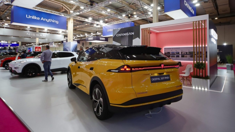 Changan вывела гибридный Deepal S07 на европейский рынок