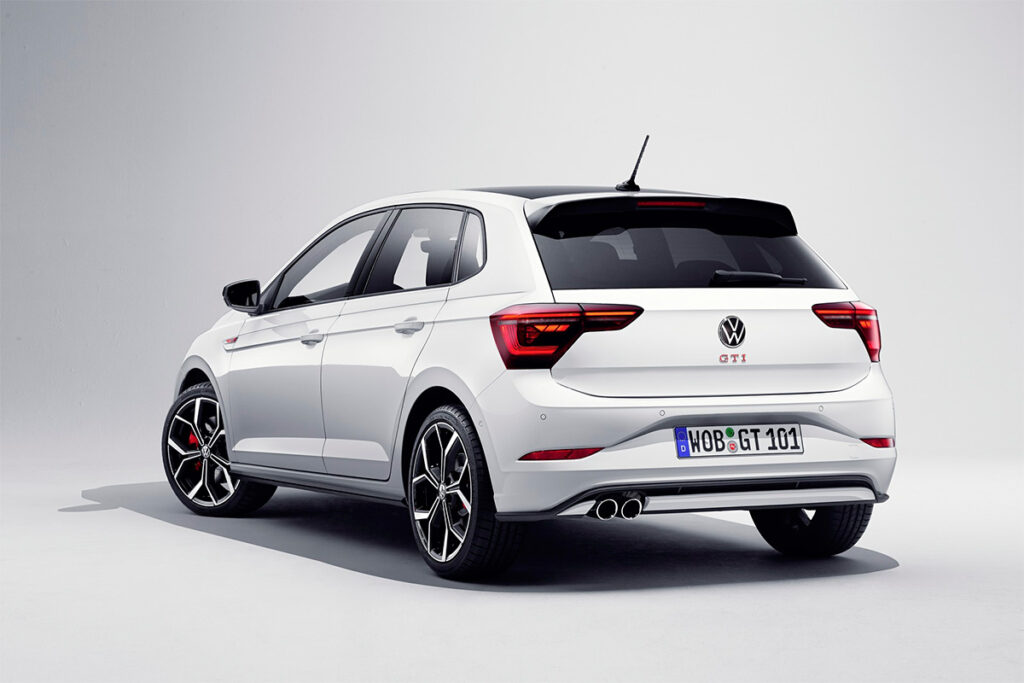 Volkswagen представил обновленный хэтчбек Polo GTI 2022 года
